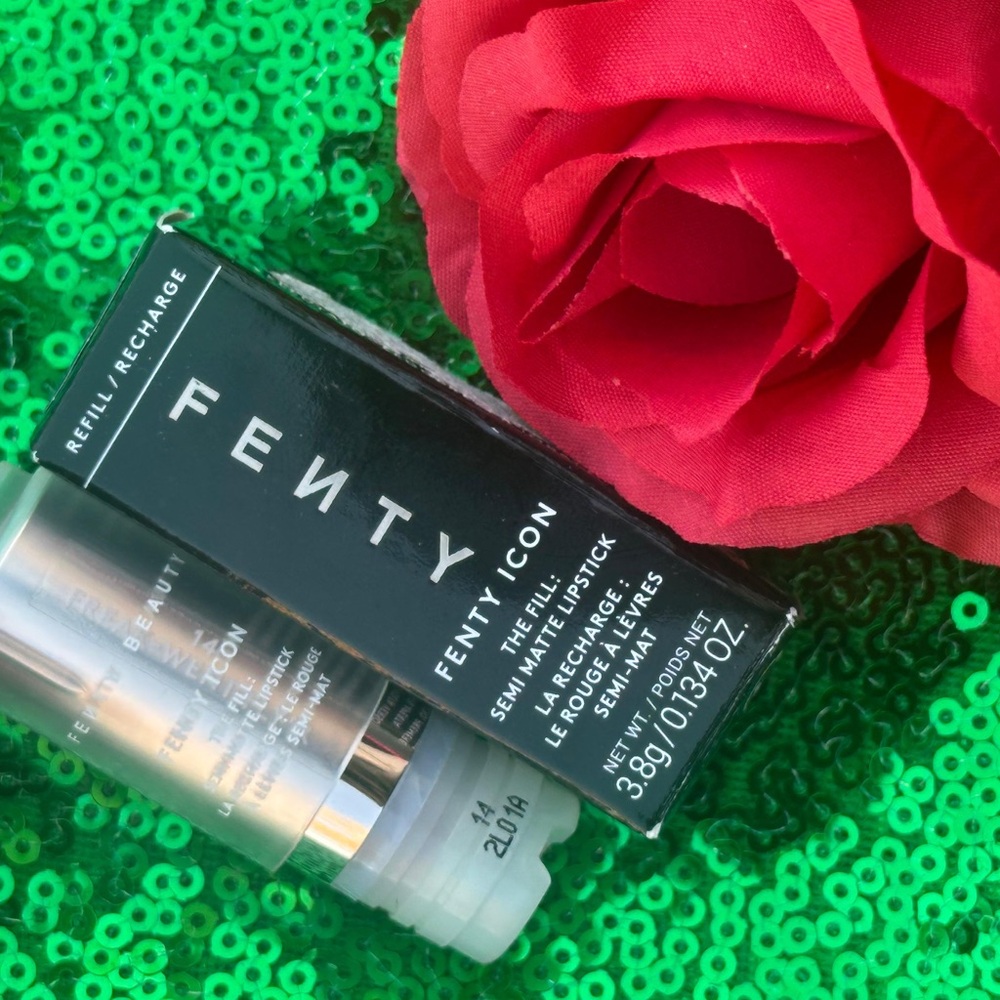 Fenty Beauty Icon Lipstick Refill in Sleek Black